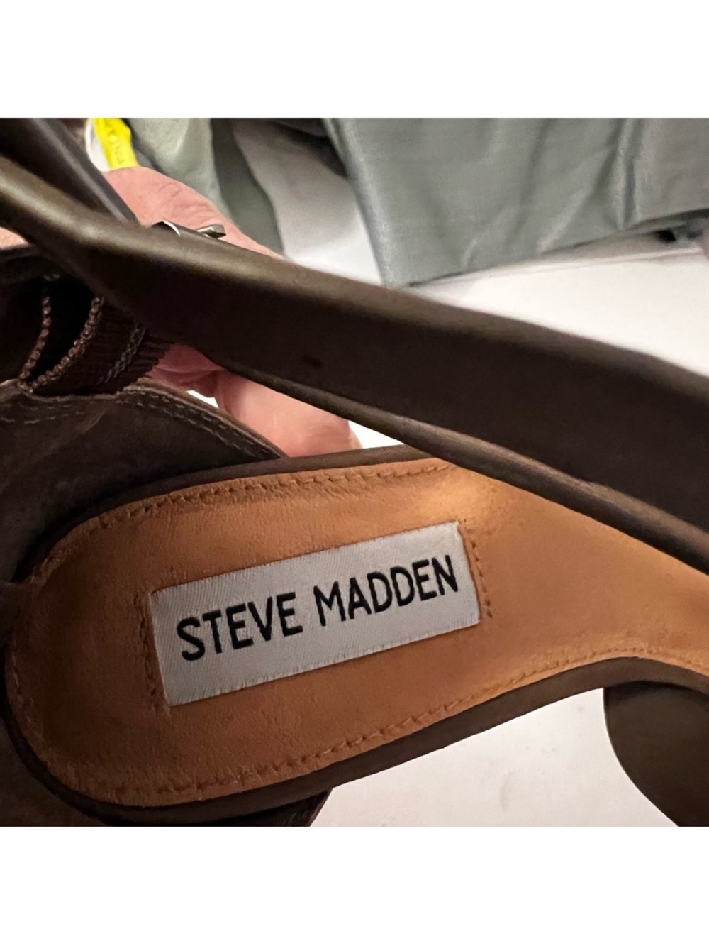 Steve Madden size 7.5 4in chunky heel only worn once ankle strap - Picture 3 of 9